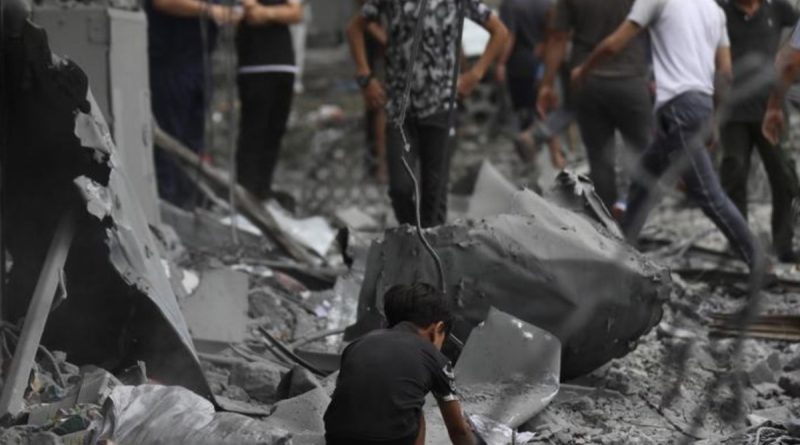 O campo de refugiados de Al Shati em Gaza foi atingido por ataques aéreos. Foto: Unicef/Mohammad Ajjour